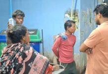 Kharagpur: সিগন্যালে দাঁড়িয়ে থাকা পিকাপ ভ্যানে ধাক্কা ডাম্পারের, খড়্গপুরের চৌরঙ্গীতে ভয়াবহ দুর্ঘটনায় জখম ২৪ জন thebengalpost.net